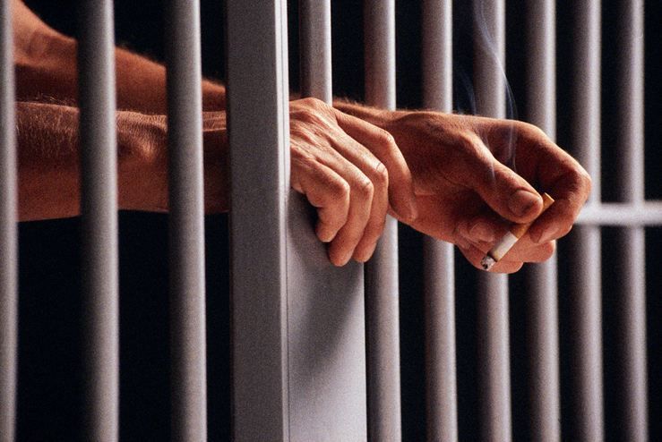 El derecho de entrevista previa del detenido con su letrado. Directiva UE 2012-2013