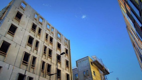 Responsabilidad extracontractual derivada de caídas. Inversión de la carga de la prueba